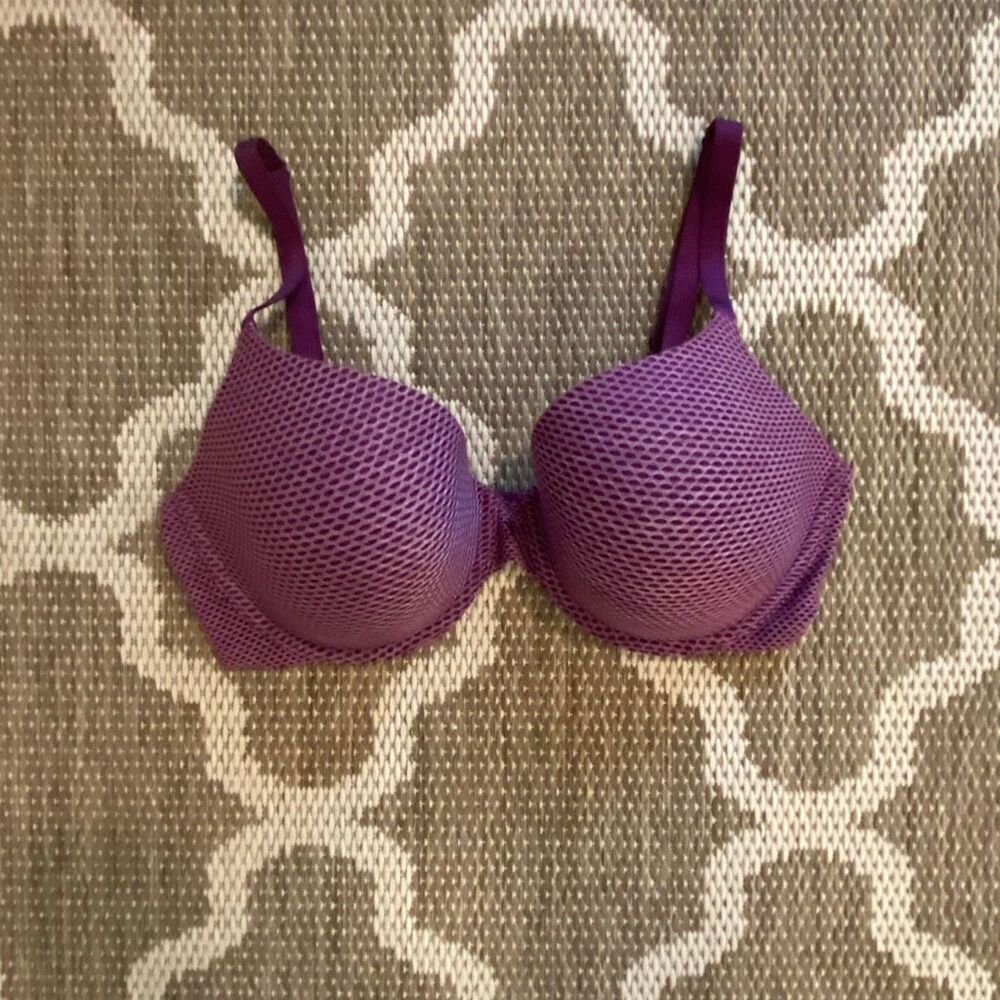 Victoria’s Secret uplift semi Demi bra size 36DD